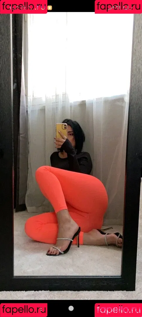 Dilan Dere / diddilala / dilanderea / onlydilandere Onlyfans Photo Gallery 