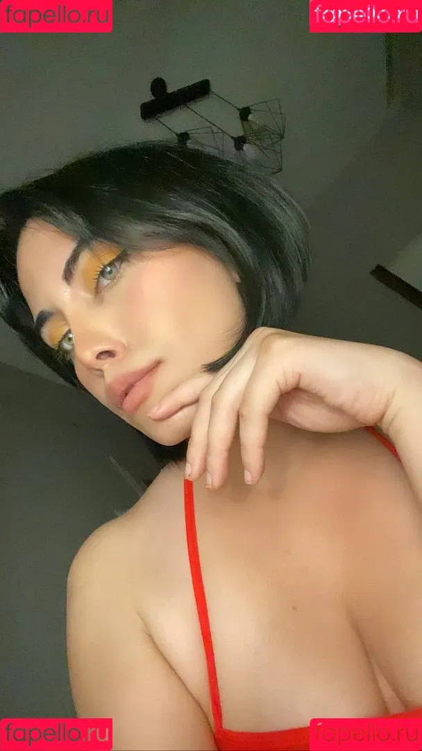 Dilan Dere / diddilala / dilanderea / onlydilandere Onlyfans Photo Gallery 