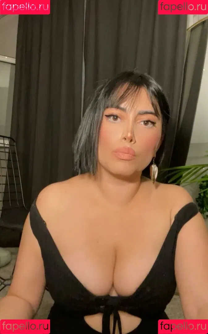 Dilan Dere / diddilala / dilanderea / onlydilandere Onlyfans Photo Gallery 