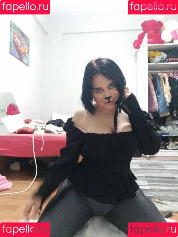 Dilan Dere / diddilala / dilanderea / onlydilandere Onlyfans Photo Gallery 