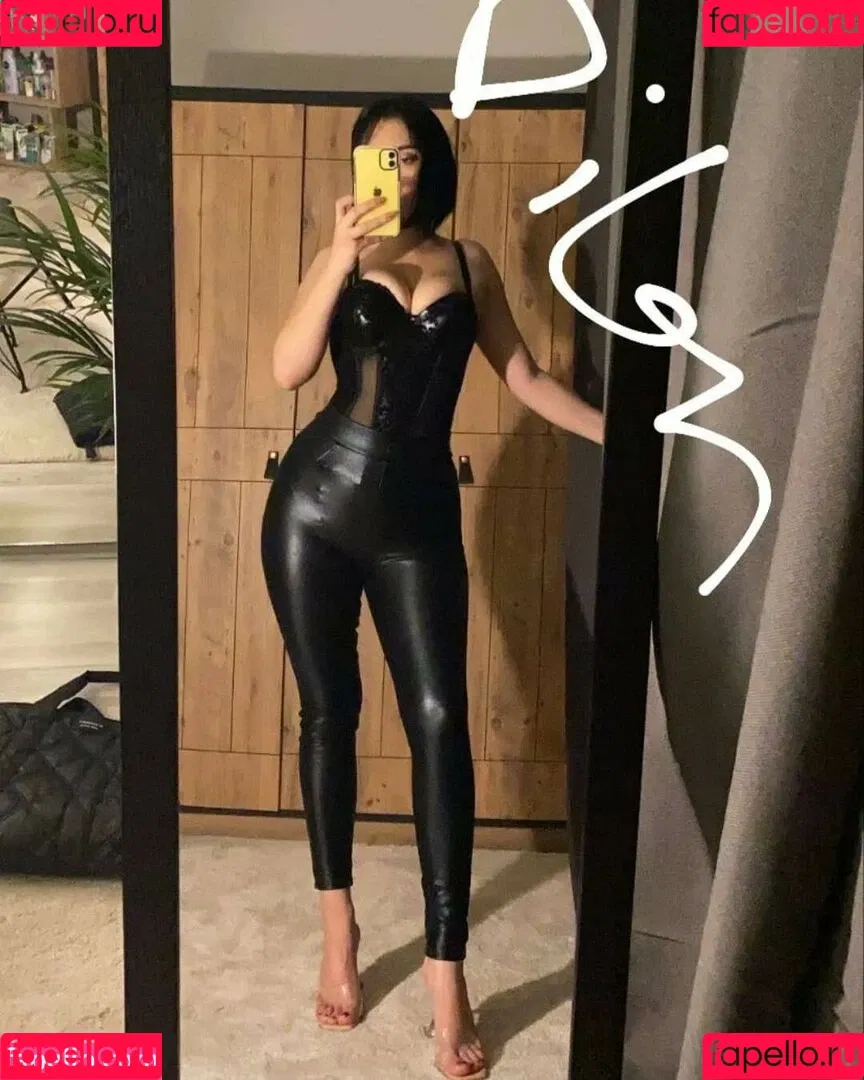 Dilan Dere / diddilala / dilanderea / onlydilandere Onlyfans Photo Gallery 