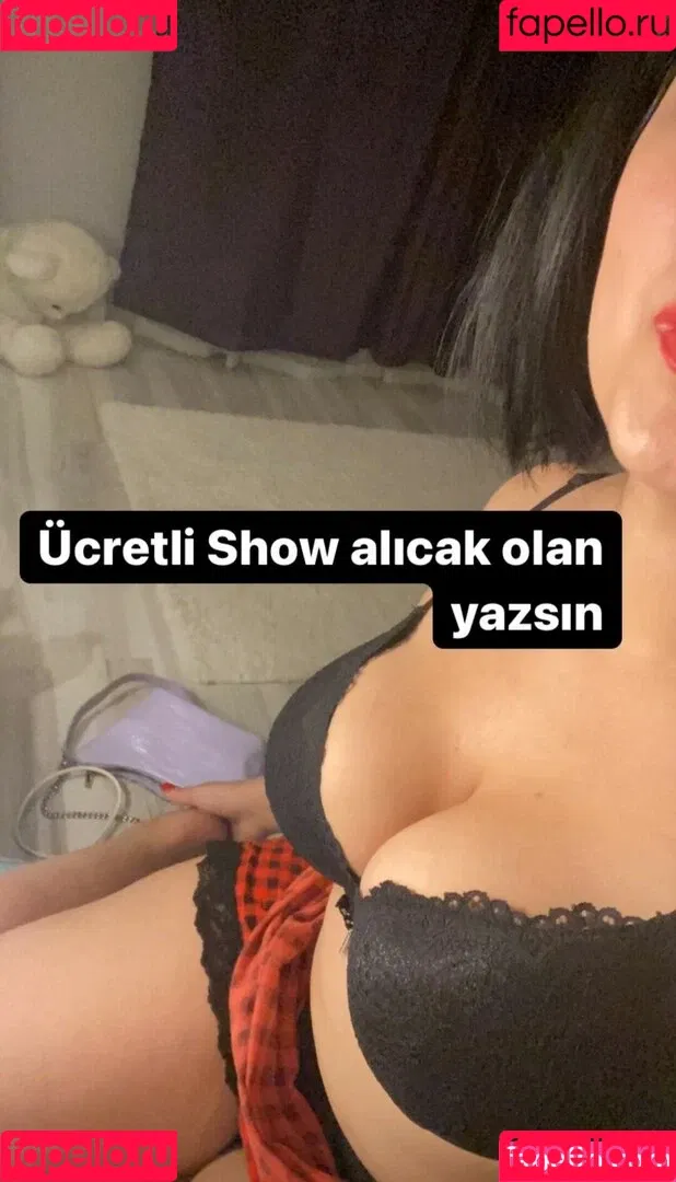 Dilan Dere / diddilala / dilanderea / onlydilandere Onlyfans Photo Gallery 