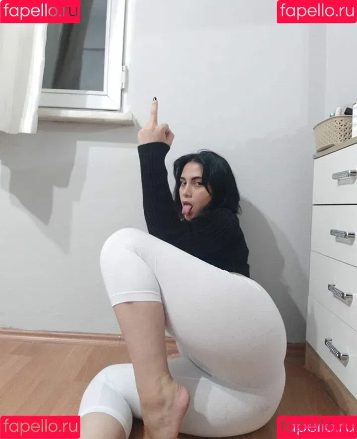 Dilan Dere / diddilala / dilanderea / onlydilandere Onlyfans Photo Gallery 