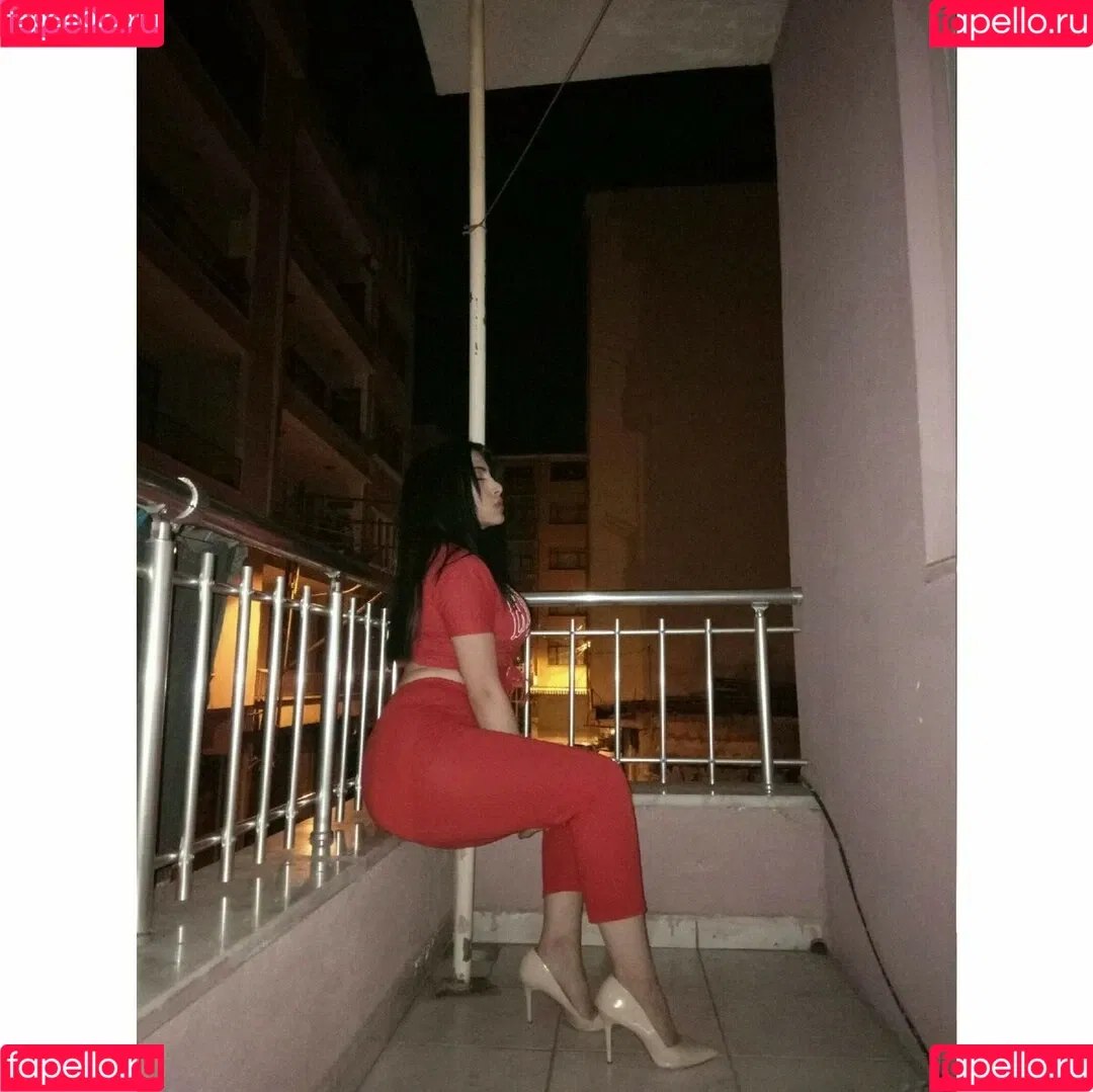 Dilan Dere / diddilala / dilanderea / onlydilandere Onlyfans Photo Gallery 