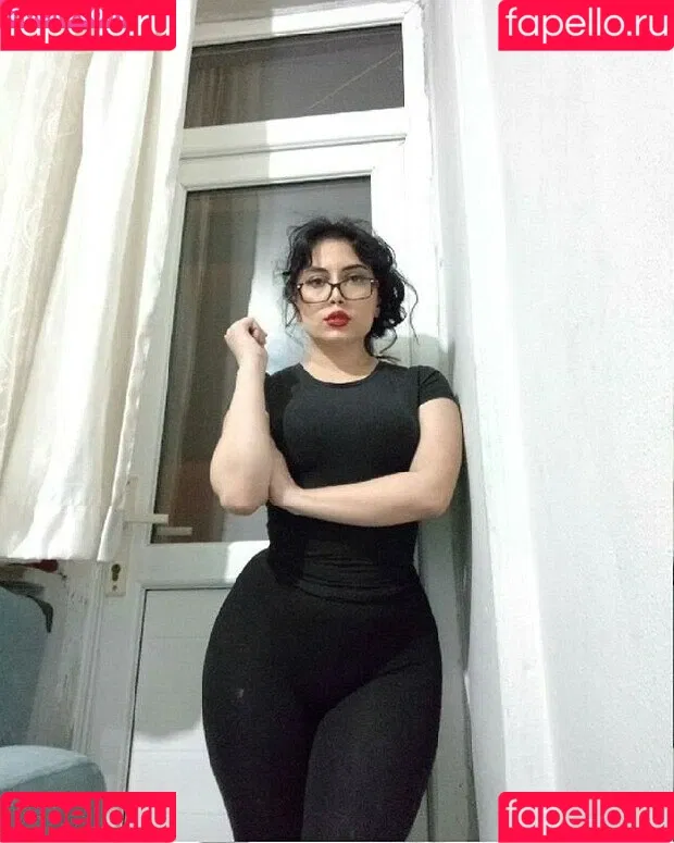 Dilan Dere / diddilala / dilanderea / onlydilandere Onlyfans Photo Gallery 