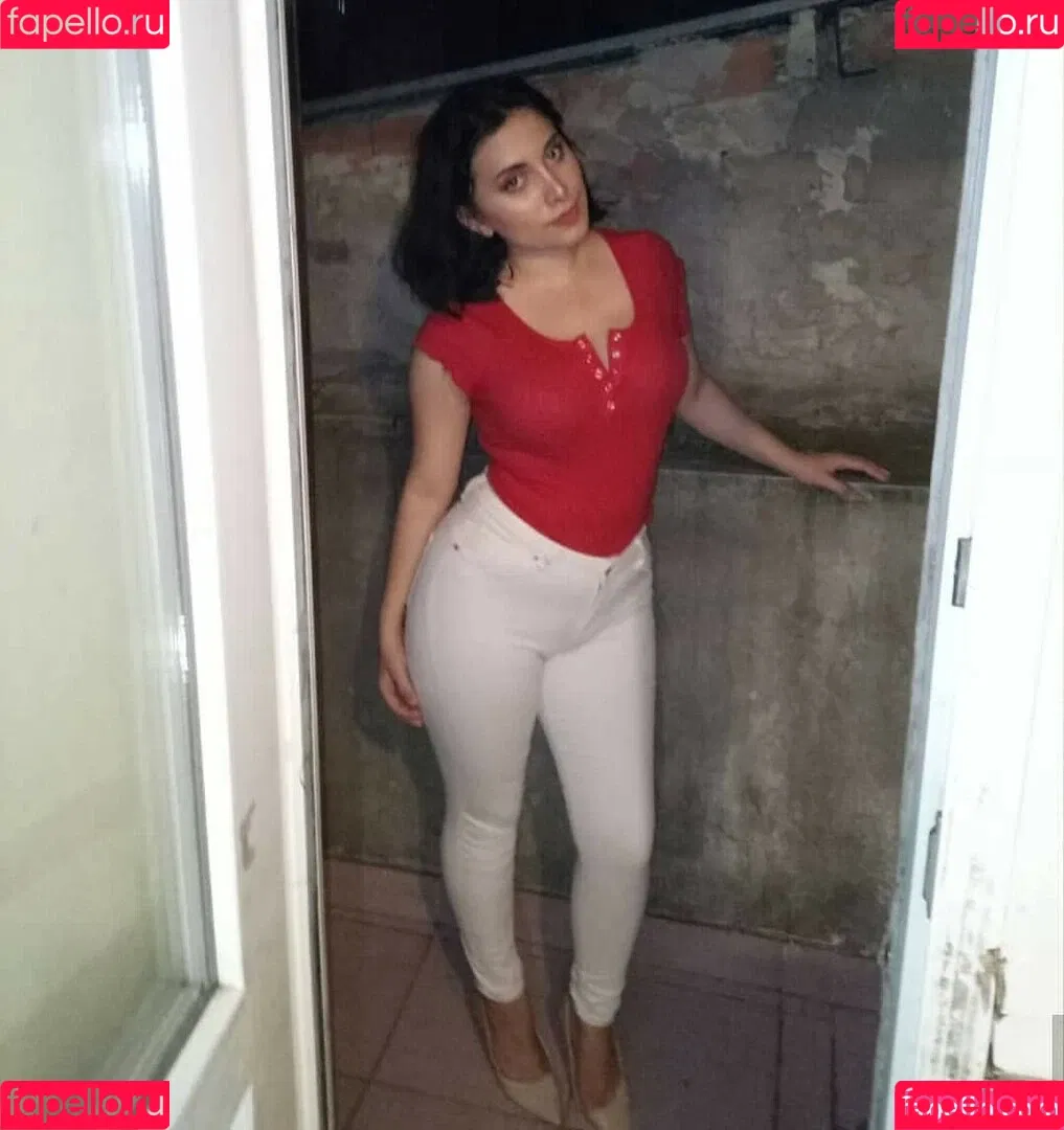 Dilan Dere / diddilala / dilanderea / onlydilandere Onlyfans Photo Gallery 