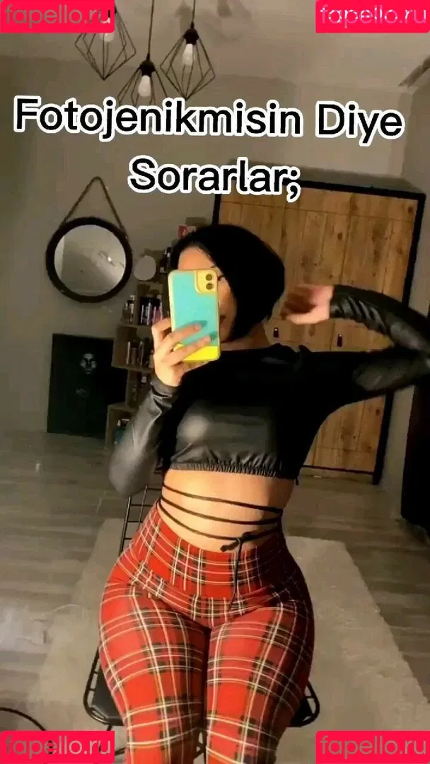 Dilan Dere / diddilala / dilanderea / onlydilandere Onlyfans Photo Gallery 