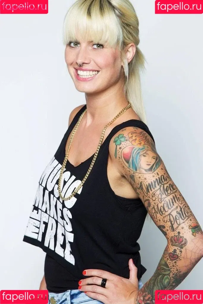 Pia Tillmann / piatillmann Onlyfans Photo Gallery 