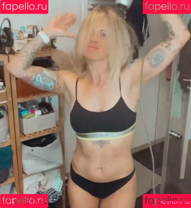 Pia Tillmann / piatillmann Onlyfans Photo Gallery 