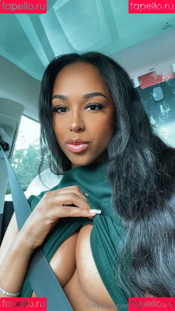 aaliyah.foxx / aaliyahfoxxx Onlyfans Photo Gallery 