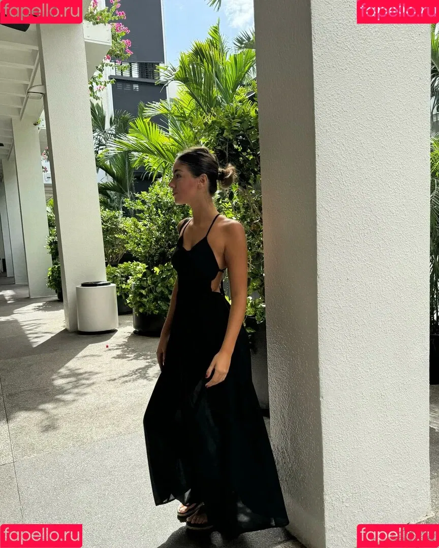 Morena Bradas / morenabradas / tumorenahotbb Onlyfans Photo Gallery 