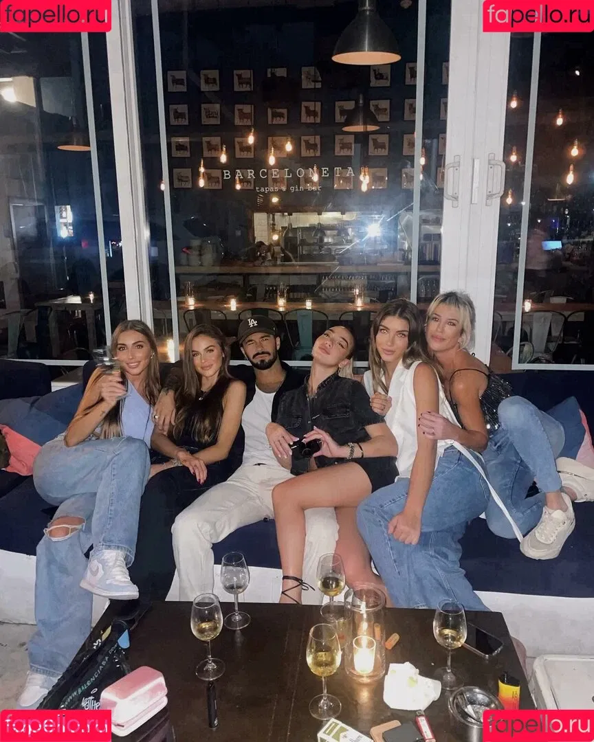 Morena Bradas / morenabradas / tumorenahotbb Onlyfans Photo Gallery 