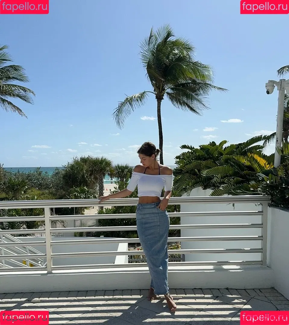 Morena Bradas / morenabradas / tumorenahotbb Onlyfans Photo Gallery 