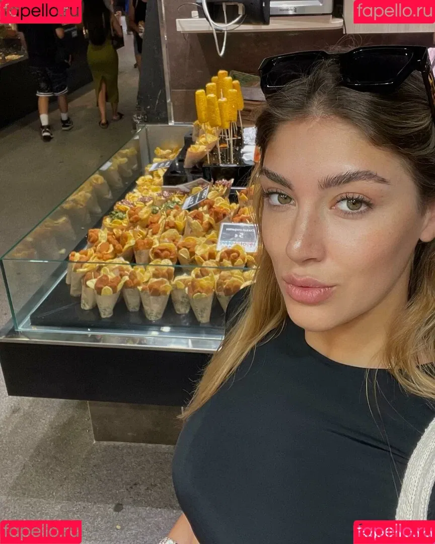 Morena Bradas / morenabradas / tumorenahotbb Onlyfans Photo Gallery 