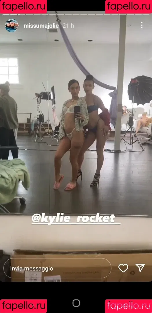 Uma Jolie / officialumajoliee / umajoliexxx Onlyfans Photo Gallery 