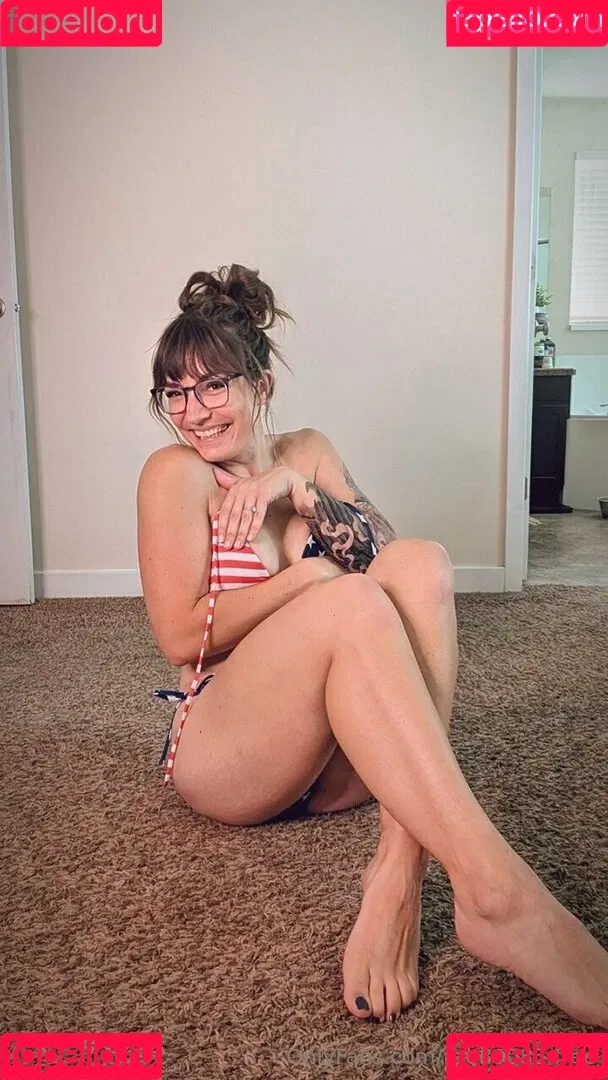 rae80085-free / rae_80085 Onlyfans Photo Gallery 