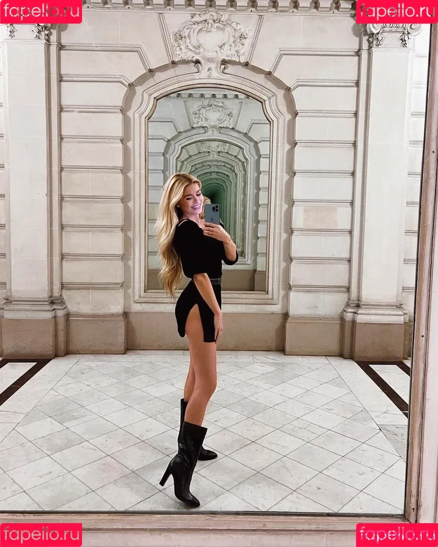 Pamela Reif / pamela_rf Onlyfans Photo Gallery 