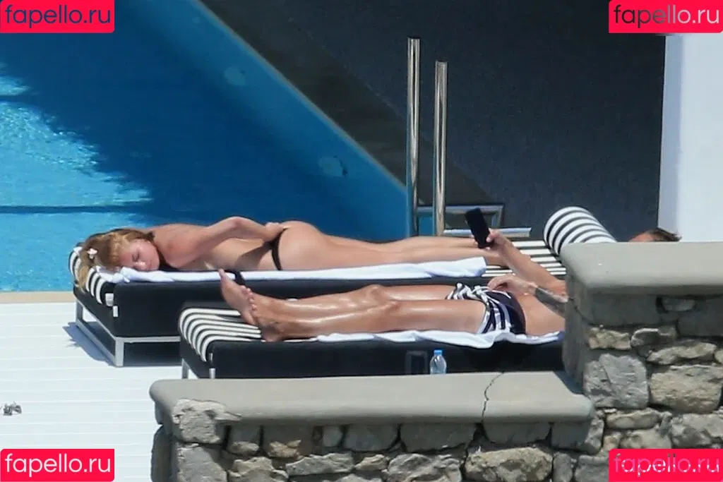 Pamela Reif / pamela_rf Onlyfans Photo Gallery 