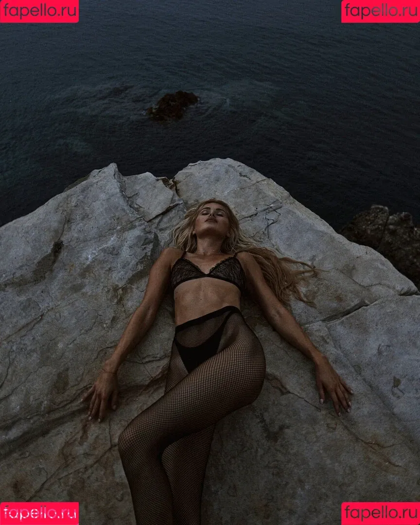 Pamela Reif / pamela_rf Onlyfans Photo Gallery 