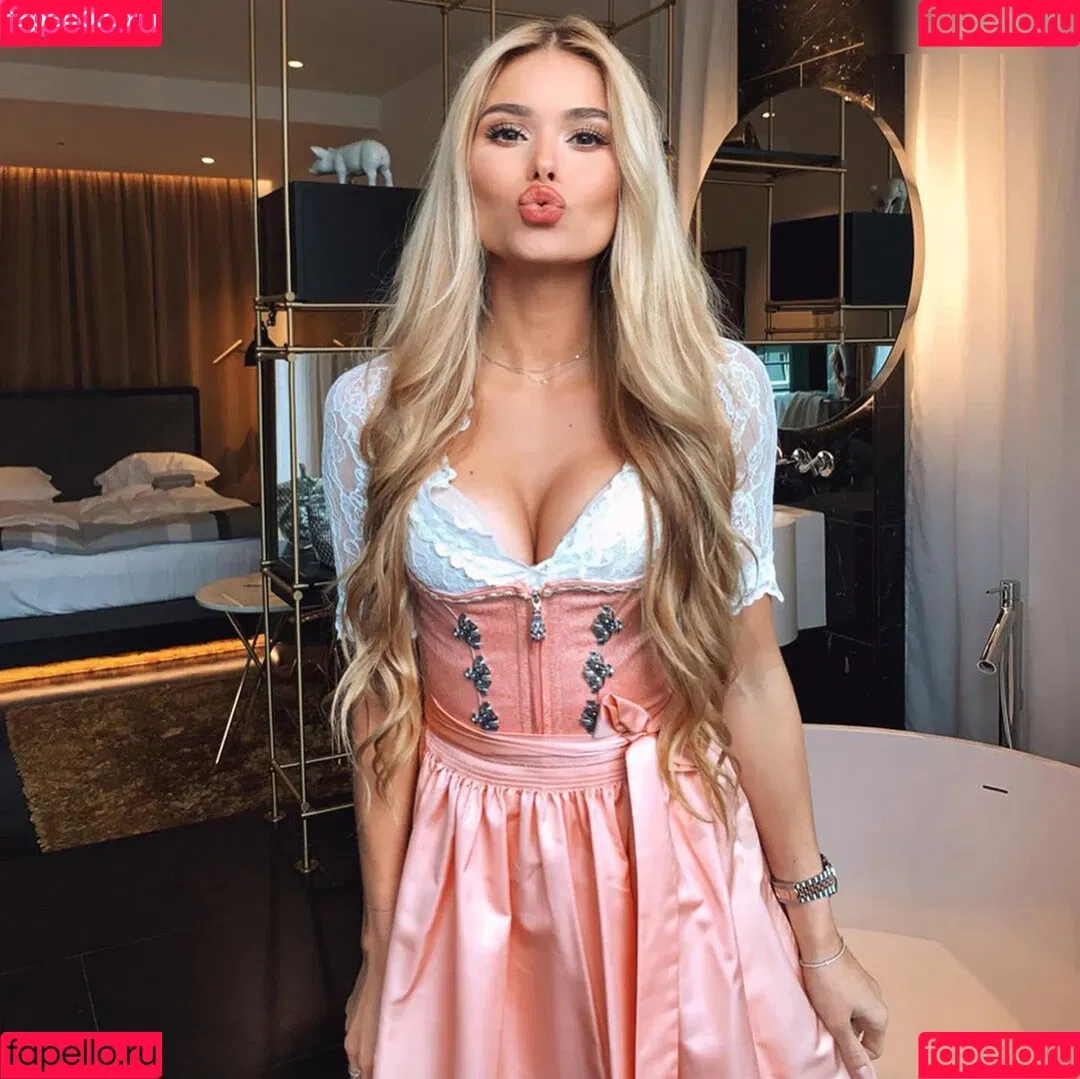 Pamela Reif / pamela_rf Onlyfans Photo Gallery 