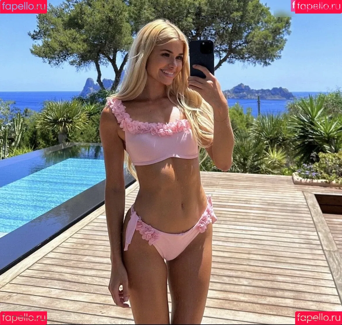 Pamela Reif / pamela_rf Onlyfans Photo Gallery 