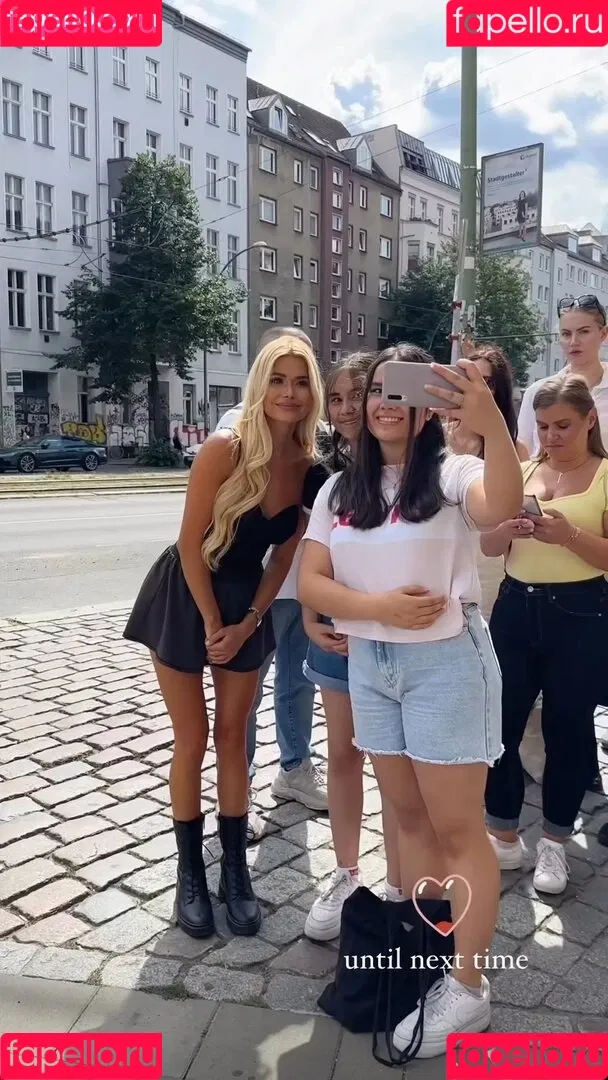 Pamela Reif / pamela_rf Onlyfans Photo Gallery 