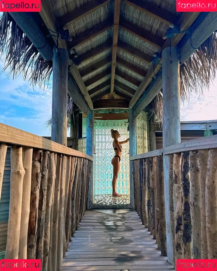 Pamela Reif / pamela_rf Onlyfans Photo Gallery 