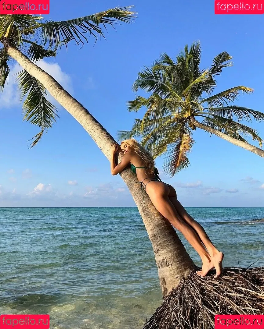 Pamela Reif / pamela_rf Onlyfans Photo Gallery 