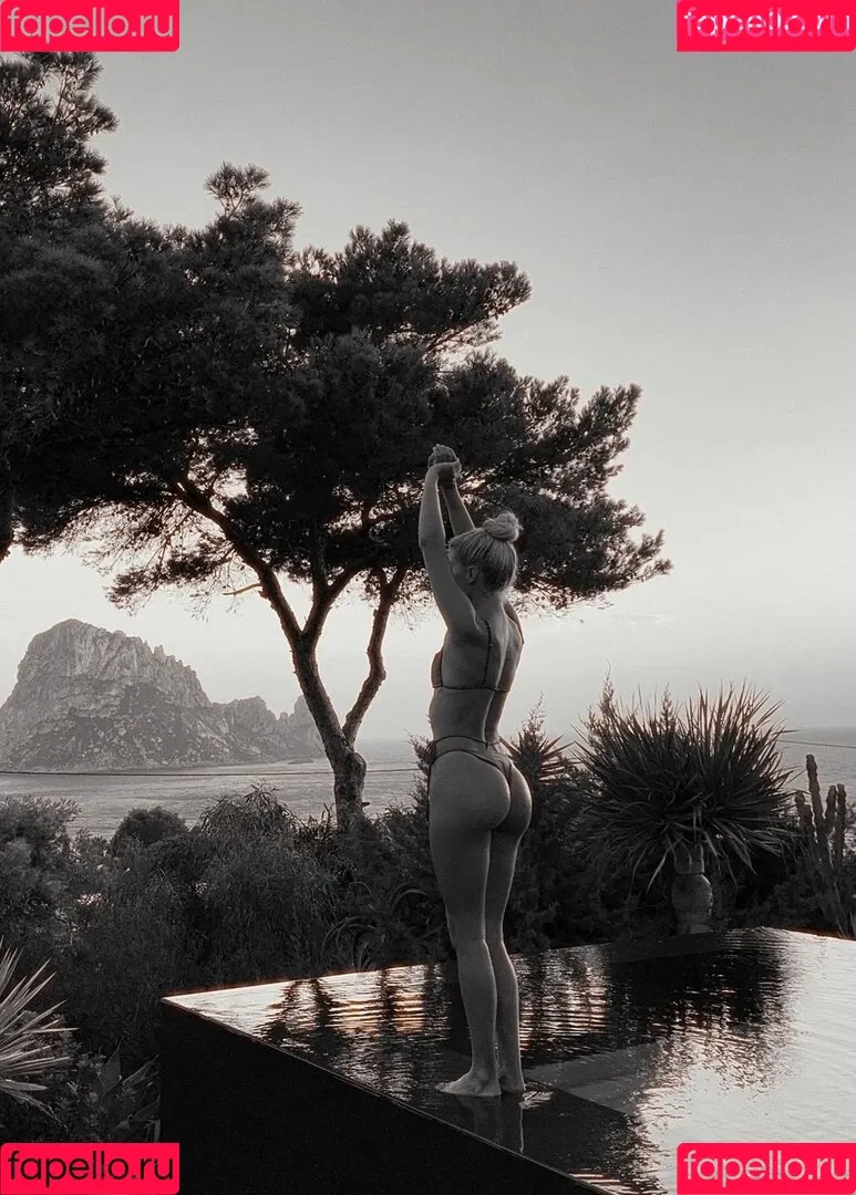 Pamela Reif / pamela_rf Onlyfans Photo Gallery 