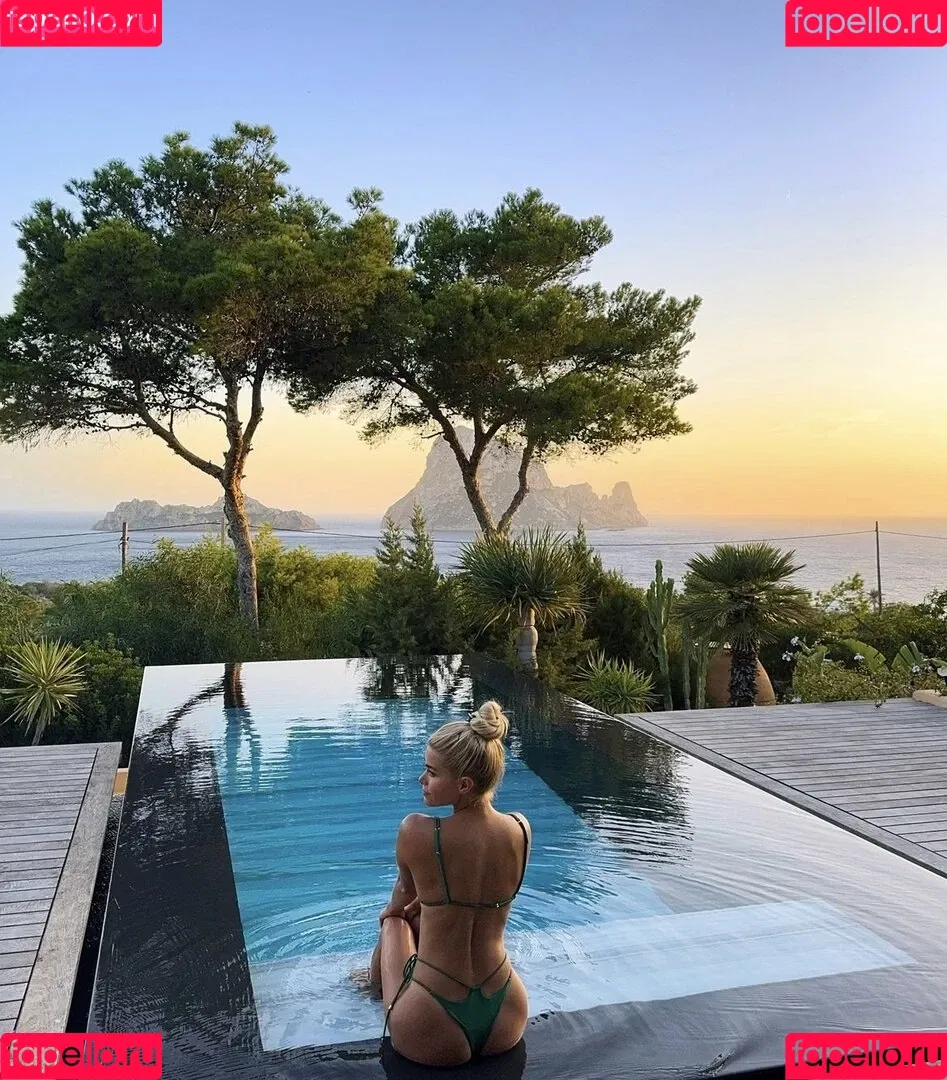 Pamela Reif / pamela_rf Onlyfans Photo Gallery 