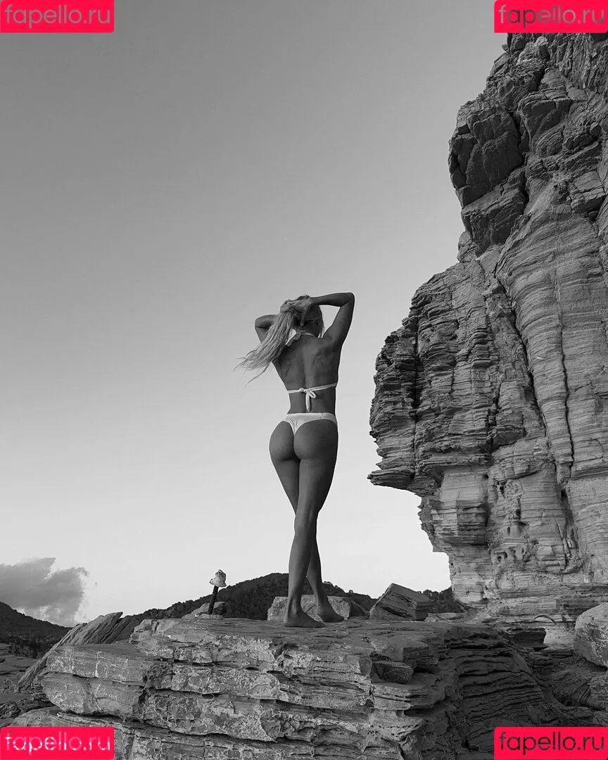 Pamela Reif / pamela_rf Onlyfans Photo Gallery 