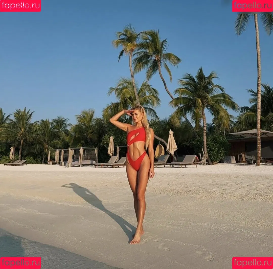 Pamela Reif / pamela_rf Onlyfans Photo Gallery 