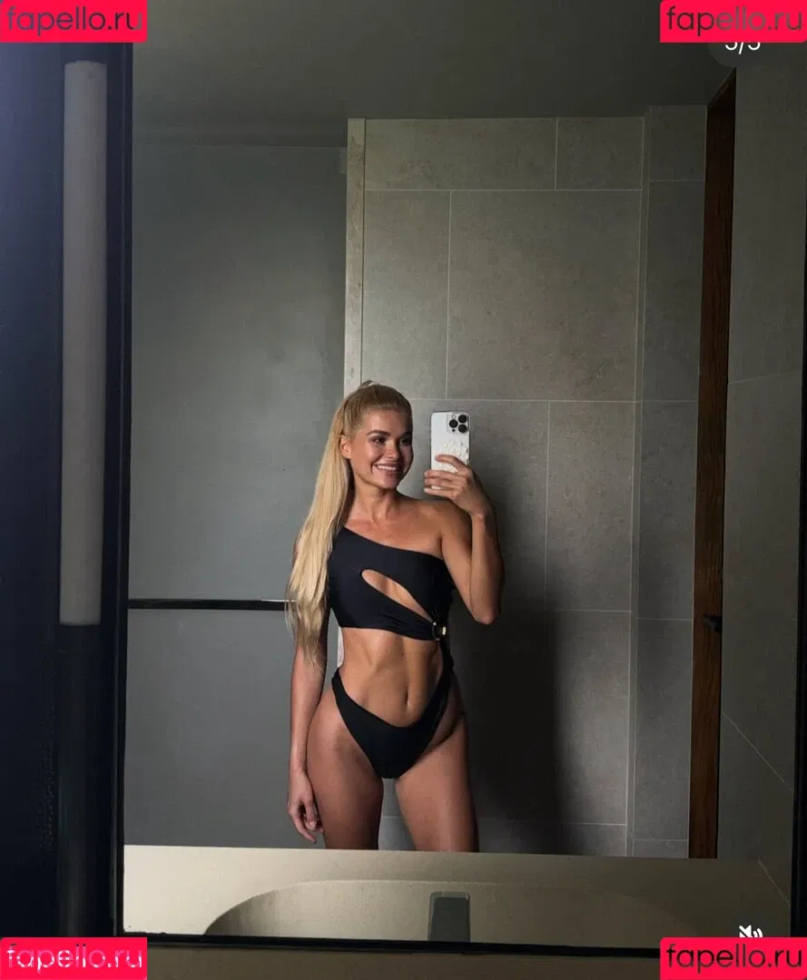 Pamela Reif / pamela_rf Onlyfans Photo Gallery 