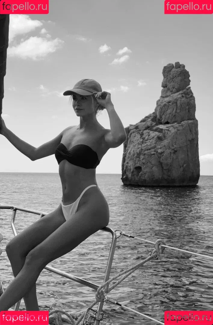 Pamela Reif / pamela_rf Onlyfans Photo Gallery 