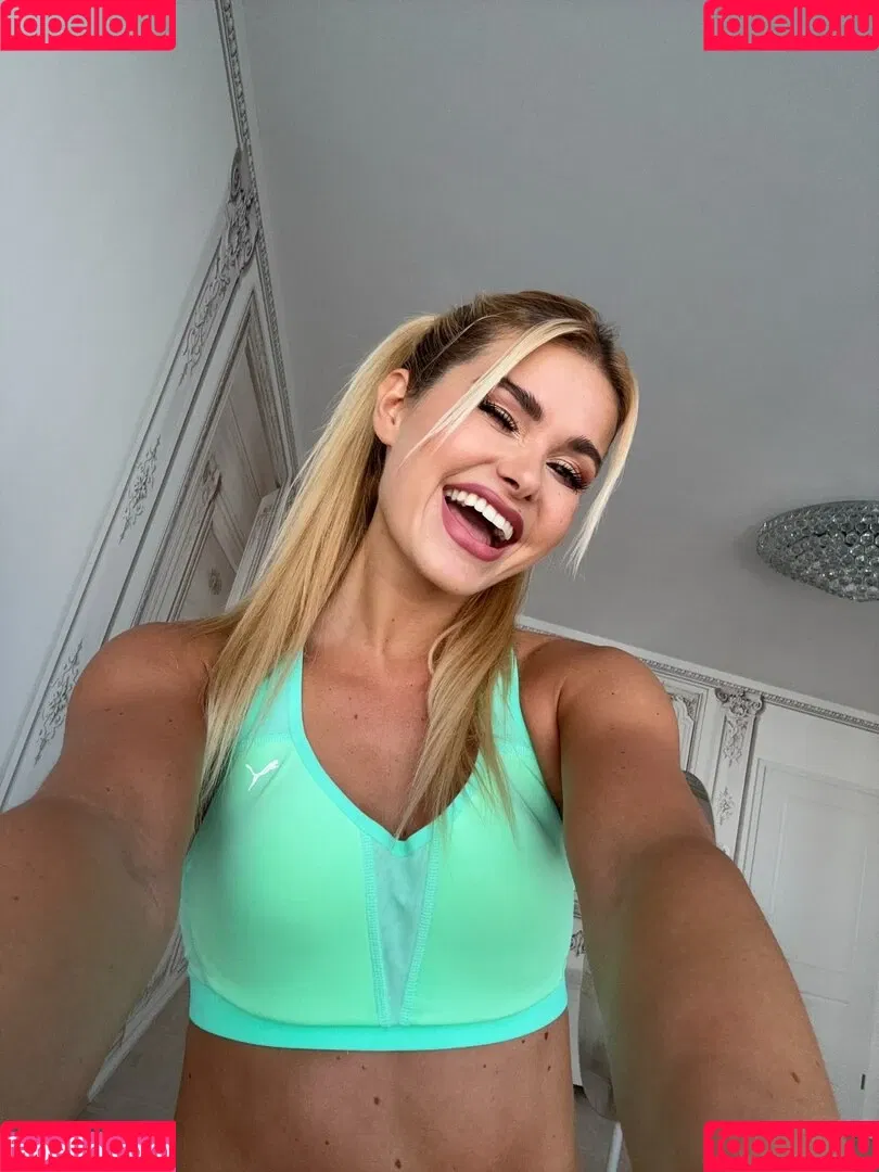 Pamela Reif / pamela_rf Onlyfans Photo Gallery 