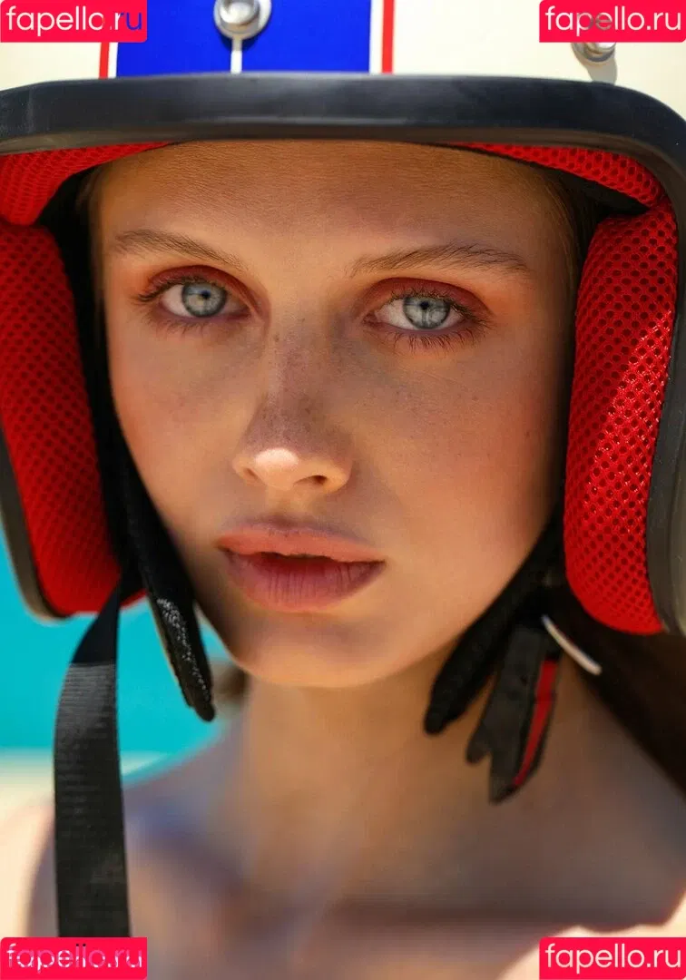 Amelie Lou / amelielou / amelielou4u / amelielou4u2 Onlyfans Photo Gallery 