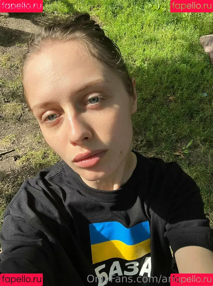 Amelie Lou / amelielou / amelielou4u / amelielou4u2 Onlyfans Photo Gallery 