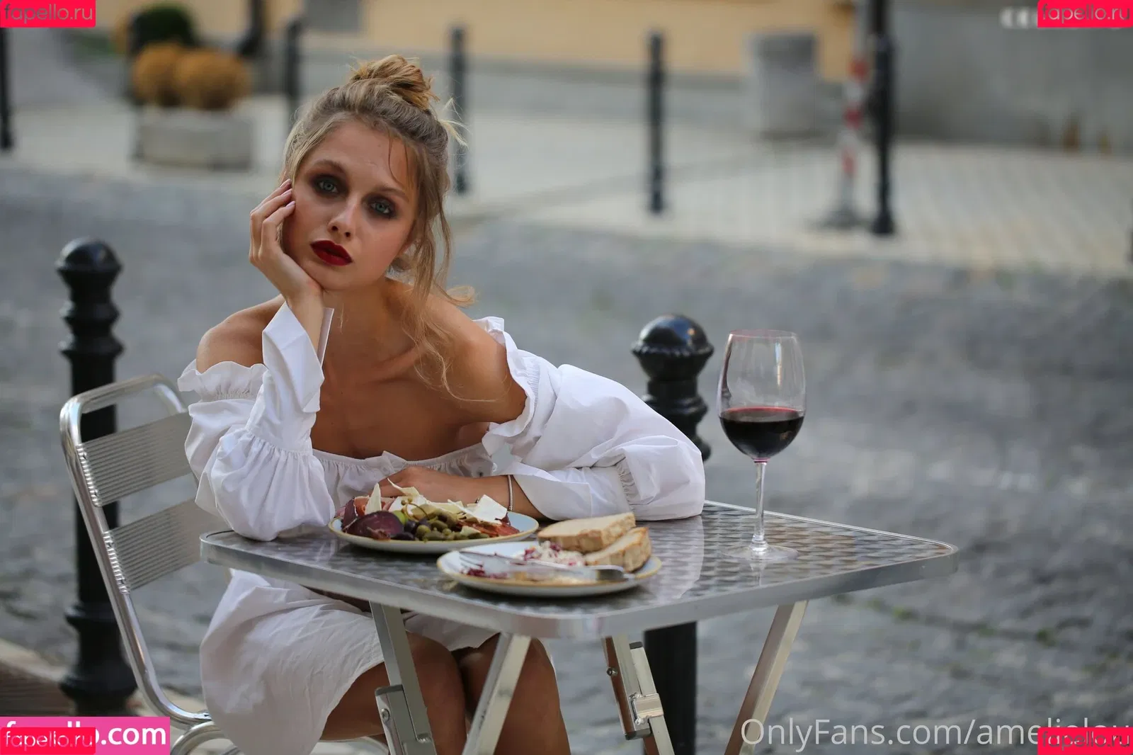 Amelie Lou / amelielou / amelielou4u / amelielou4u2 Onlyfans Photo Gallery 