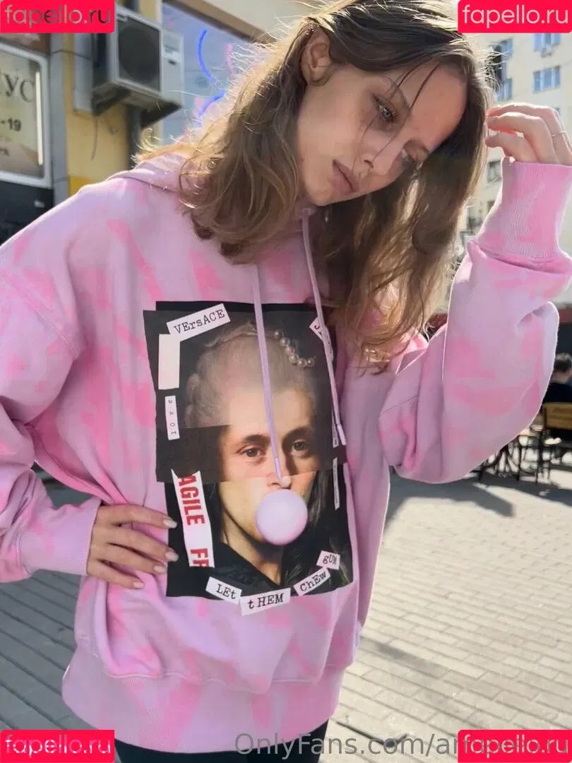 Amelie Lou / amelielou / amelielou4u / amelielou4u2 Onlyfans Photo Gallery 