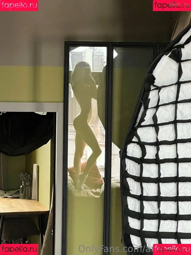 Amelie Lou / amelielou / amelielou4u / amelielou4u2 Onlyfans Photo Gallery 