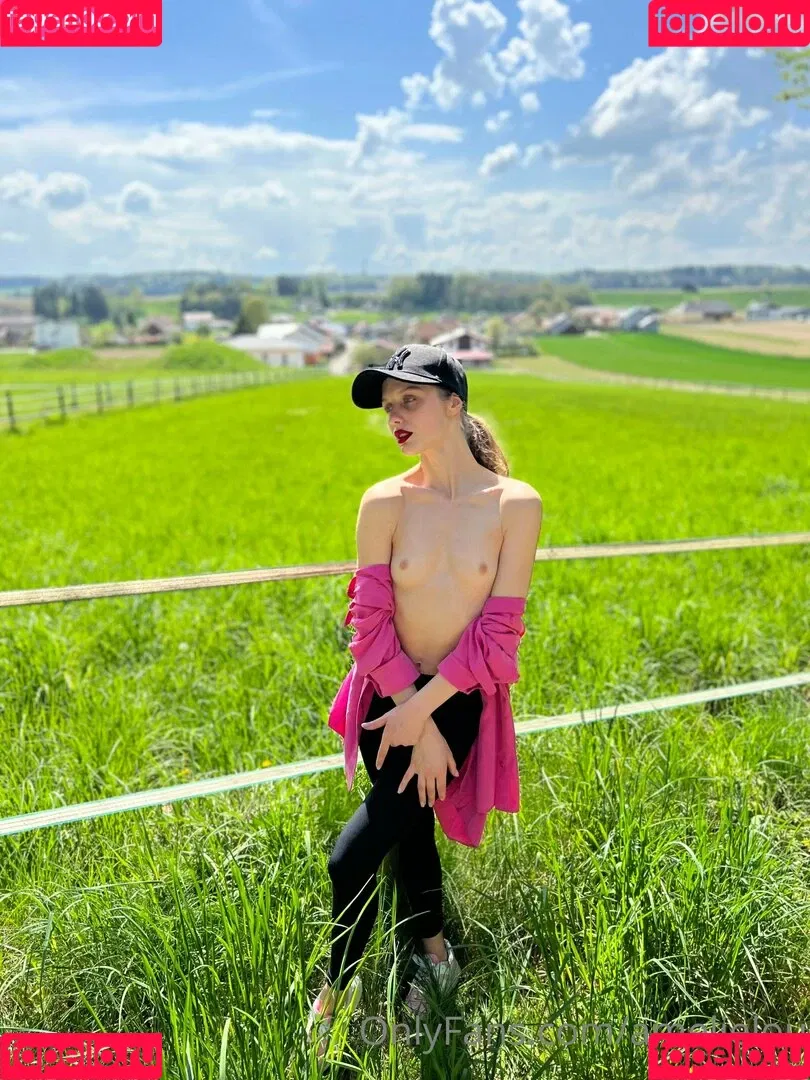 Amelie Lou / amelielou / amelielou4u / amelielou4u2 Onlyfans Photo Gallery 