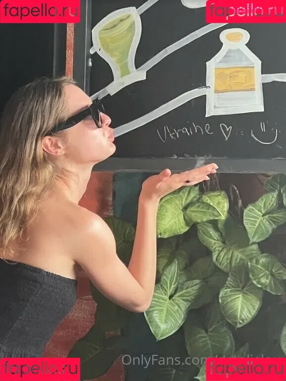 Amelie Lou / amelielou / amelielou4u / amelielou4u2 Onlyfans Photo Gallery 