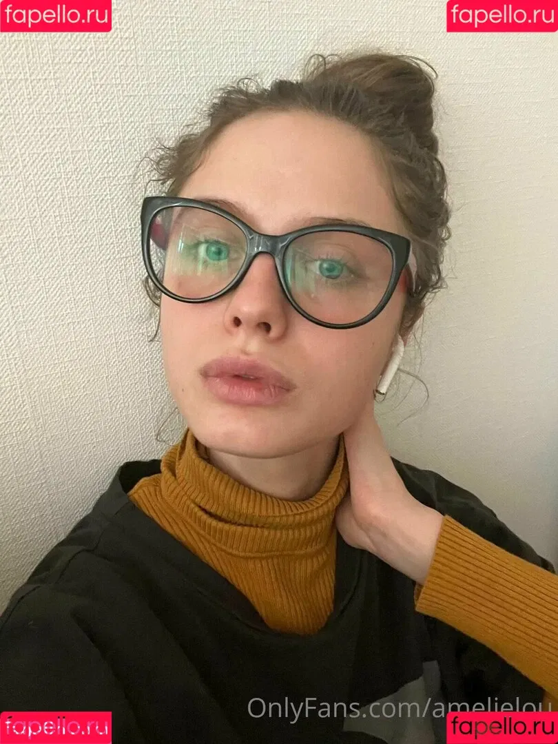 Amelie Lou / amelielou / amelielou4u / amelielou4u2 Onlyfans Photo Gallery 