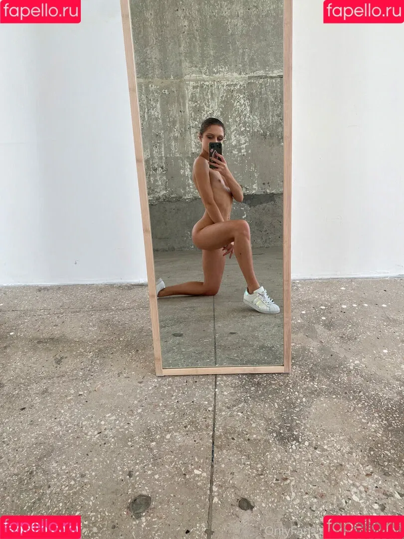 Amelie Lou / amelielou / amelielou4u / amelielou4u2 Onlyfans Photo Gallery 