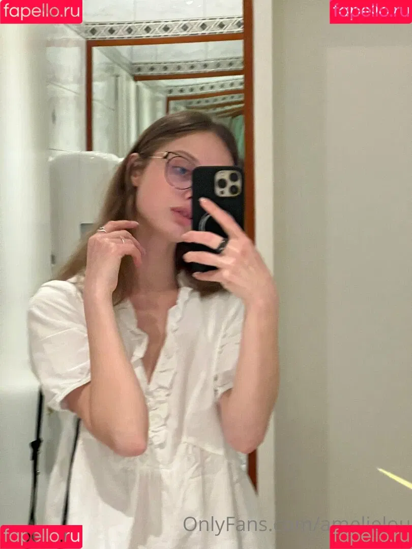 Amelie Lou / amelielou / amelielou4u / amelielou4u2 Onlyfans Photo Gallery 