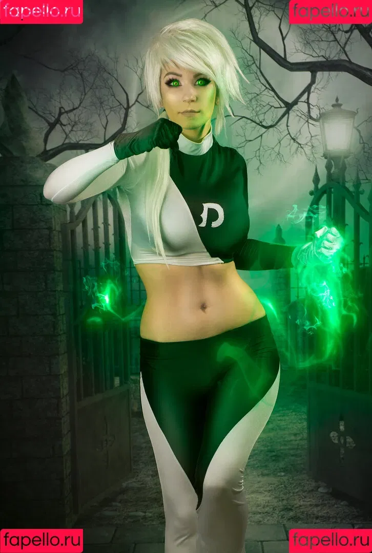 Danielle Beaulieu / DanielleCosplay / daniellebaloo Onlyfans Photo Gallery 