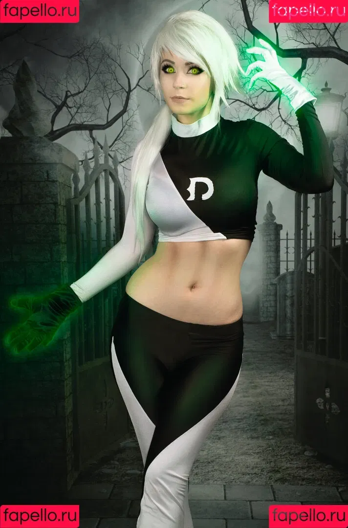 Danielle Beaulieu / DanielleCosplay / daniellebaloo Onlyfans Photo Gallery 