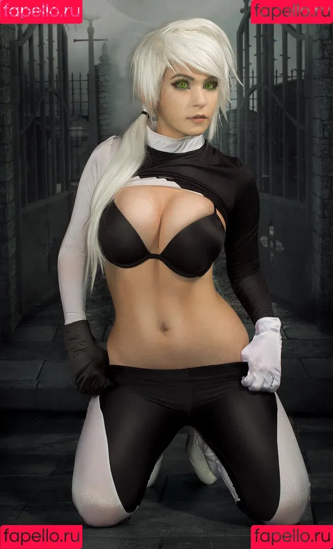 Danielle Beaulieu / DanielleCosplay / daniellebaloo Onlyfans Photo Gallery 