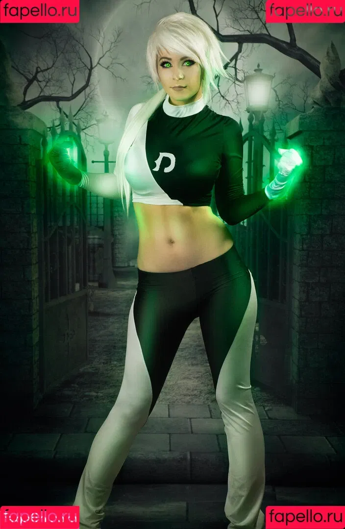 Danielle Beaulieu / DanielleCosplay / daniellebaloo Onlyfans Photo Gallery 