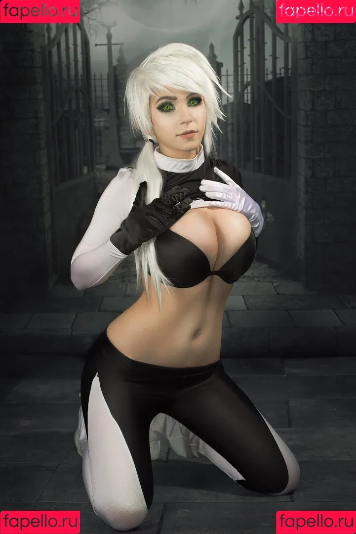 Danielle Beaulieu / DanielleCosplay / daniellebaloo Onlyfans Photo Gallery 